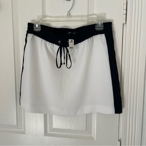 NWT EXPRESS Black and White Athleisure Mini Skirt w/ Elastic Waistband | Small